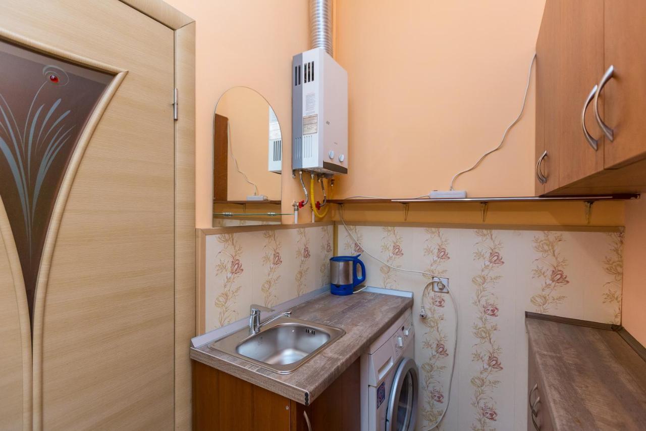 Квартира В Центрі Подобово На Вулиці Коперника 26 Біля Палацу Мистецтв Lviv Buitenkant foto