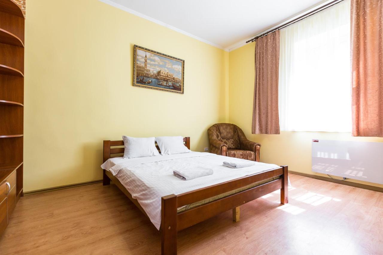 Квартира В Центрі Подобово На Вулиці Коперника 26 Біля Палацу Мистецтв Lviv Buitenkant foto